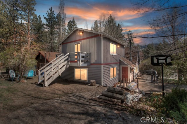 Detail Gallery Image 1 of 35 For 655 Silver Tip Dr, Big Bear Lake,  CA 92315 - 4 Beds | 2 Baths