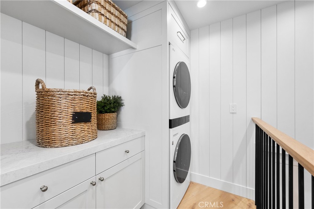 F15327e0 48c2 4de5 8645 A8863795786f