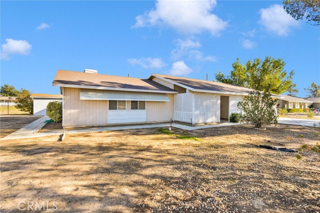 Detail Gallery Image 3 of 29 For 15481 Ramona, Apple Valley,  CA 92307 - 3 Beds | 2 Baths