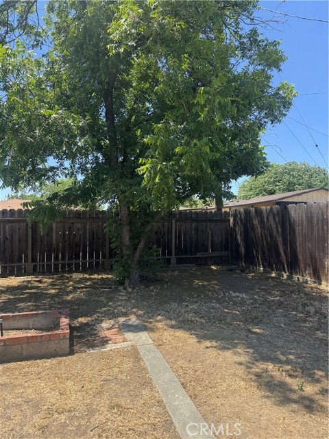Detail Gallery Image 17 of 22 For 445 W Yale Ave, Coalinga,  CA 93210 - 2 Beds | 1 Baths