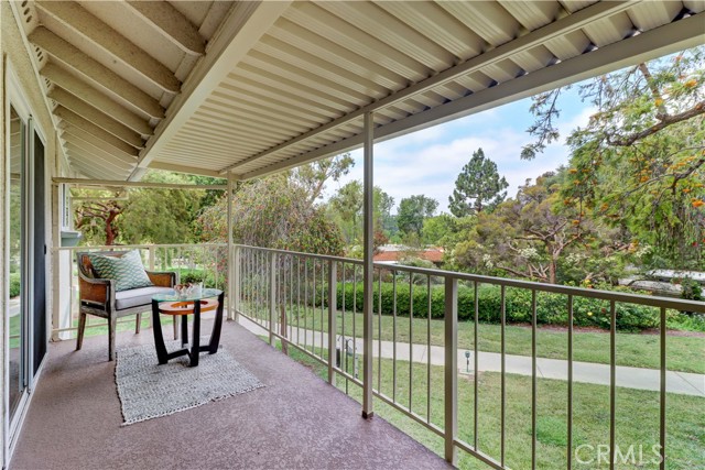 849 Ronda Mendoza, Laguna Woods CA: https://media.crmls.org/medias/f153a27f-4275-490d-b694-94bd1c08771b.jpg