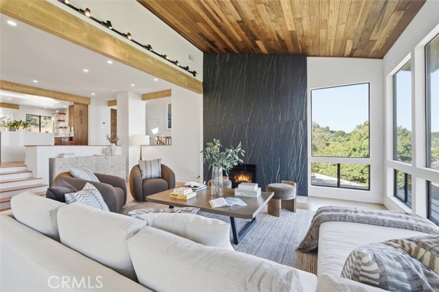 Detail Gallery Image 7 of 66 For 5204 Middlecrest Rd, Rancho Palos Verdes,  CA 90275 - 4 Beds | 3 Baths