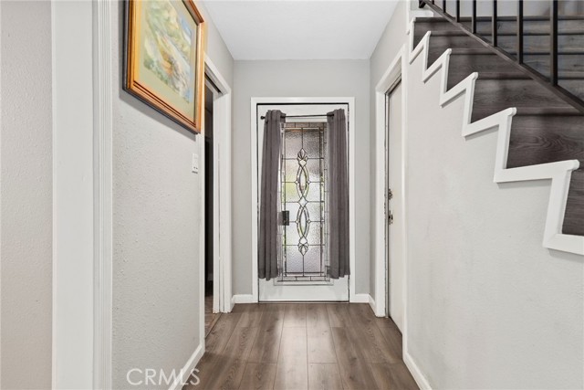 Detail Gallery Image 4 of 25 For 15503 Benfield Ave, Norwalk,  CA 90650 - 4 Beds | 2 Baths