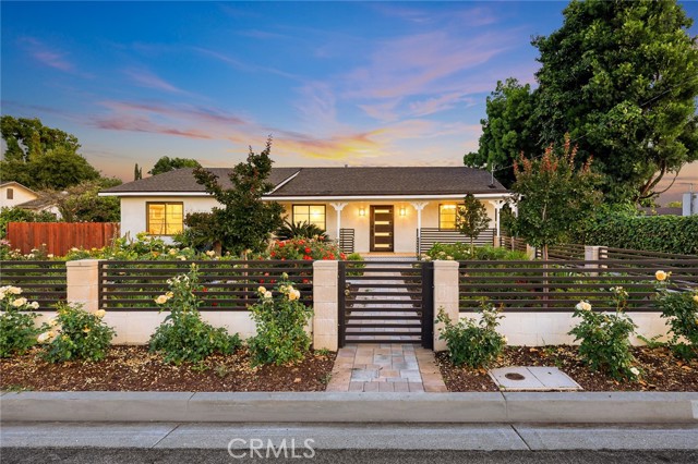 10210 Green Street, Temple City CA: https://media.crmls.org/medias/f154df01-3220-4913-a747-5a98c70fddd1.jpg