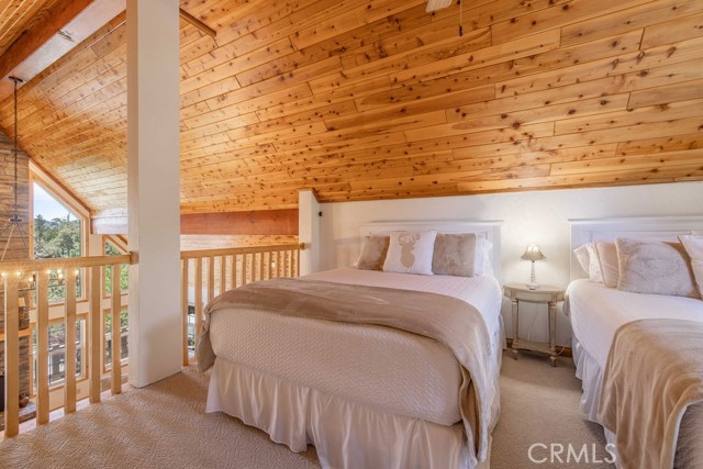 Detail Gallery Image 31 of 50 For 305 Starlight Cir, Big Bear Lake,  CA 92315 - 3 Beds | 2/1 Baths