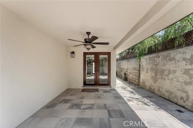 5010 Elmwood Avenue, Los Angeles CA: https://media.crmls.org/medias/f155318e-0a8e-4570-938d-90511ad9bd1a.jpg