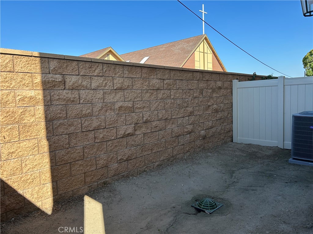 MLS #OC25257917 image #23