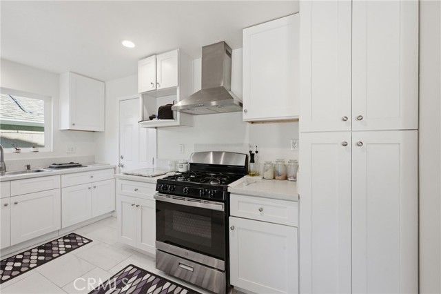 Detail Gallery Image 14 of 38 For 1080 Sapphire, Corona,  CA 92882 - 4 Beds | 2 Baths