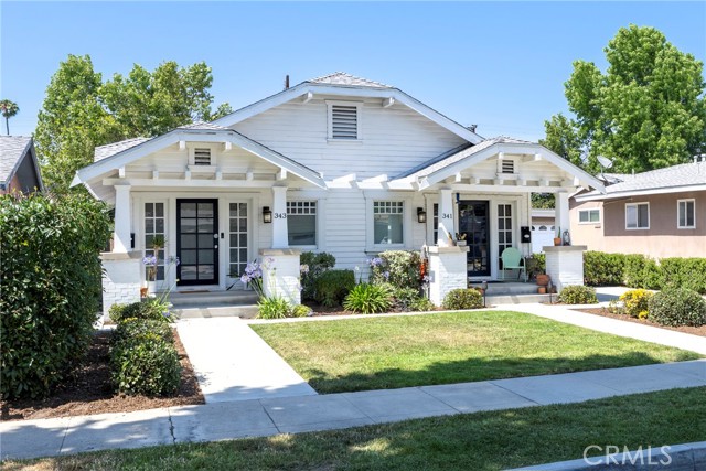 341 W Whiting Avenue, Fullerton CA: https://media.crmls.org/medias/f15637b6-308e-487b-bba8-40d0a6658580.jpg