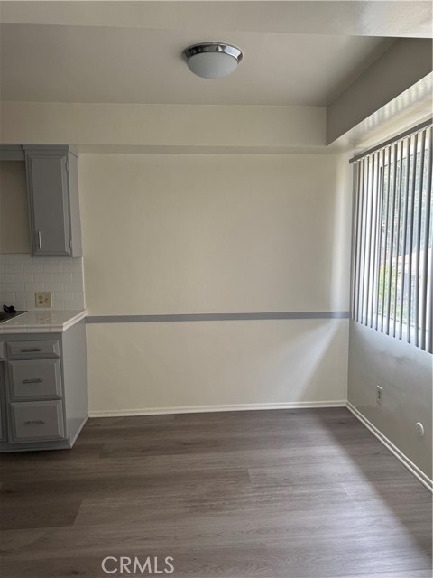 428 N Electric Avenue, Alhambra CA: https://media.crmls.org/medias/f156c5e6-978c-4e56-a45b-73a77c24f58c.jpg