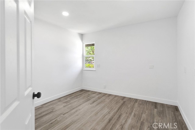 Detail Gallery Image 9 of 14 For 14855 Flathead Rd, Apple Valley,  CA 92307 - 5 Beds | 4 Baths