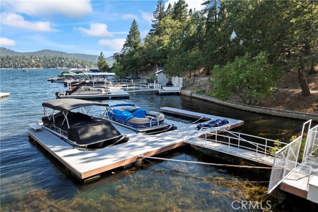 72 N Winter Harbor Cove #C, Lake Arrowhead, CA 92352