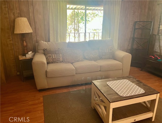 41866 Magnolia Street, Murrieta CA: https://media.crmls.org/medias/f1580fda-9e9b-432c-b498-51c0e88213aa.jpg