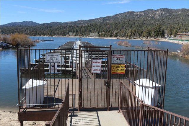 Detail Gallery Image 6 of 16 For 275 Meadow Cir, Big Bear Lake,  CA 92315 - – Beds | – Baths