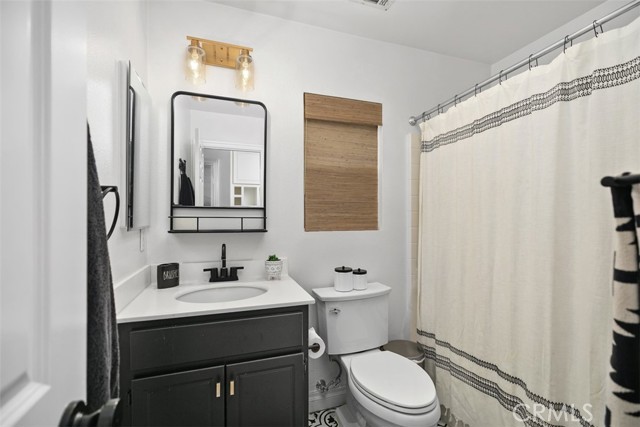 54 Livingston Pl, Ladera Ranch CA: https://media.crmls.org/medias/f1592c10-2aa7-406f-9ae7-3784344e490f.jpg