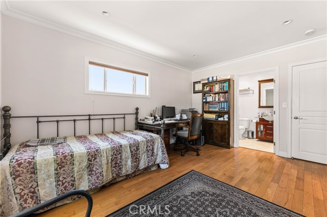 4811 Heaven Avenue, Woodland Hills CA: https://media.crmls.org/medias/f15be195-2c52-48af-82c7-de8616c2f0ad.jpg