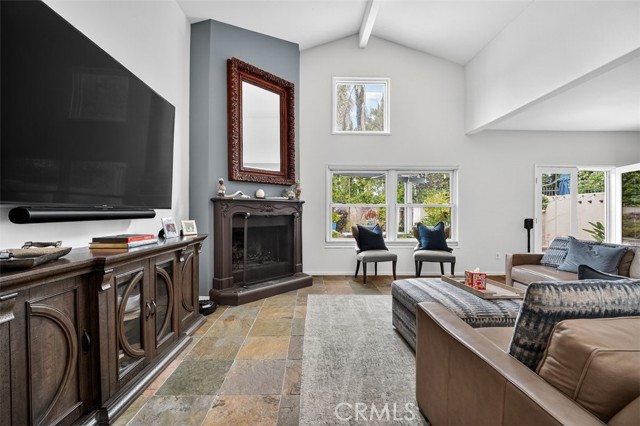 Detail Gallery Image 8 of 32 For 23039 Park Privado, Calabasas,  CA 91302 - 3 Beds | 3 Baths