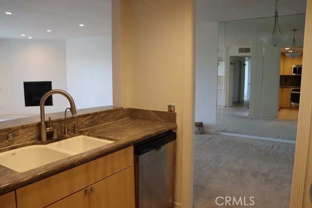 2385 Roscomare Road, Bel Air CA: https://media.crmls.org/medias/f15c8869-a985-4f48-9a05-9171f226a7a1.jpg