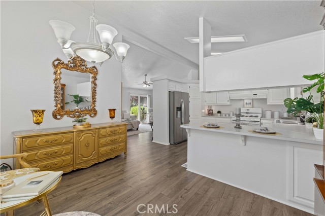 27823 Sunrise Ln, Canyon Country CA: https://media.crmls.org/medias/f15d7b5e-1067-419f-be9f-47ffd2aca6ec.jpg