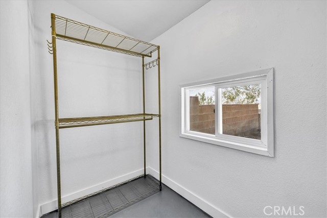 73028 Manana Drive, 29 Palms CA: https://media.crmls.org/medias/f15dbf94-a187-4555-8e22-0dd4a156189c.jpg