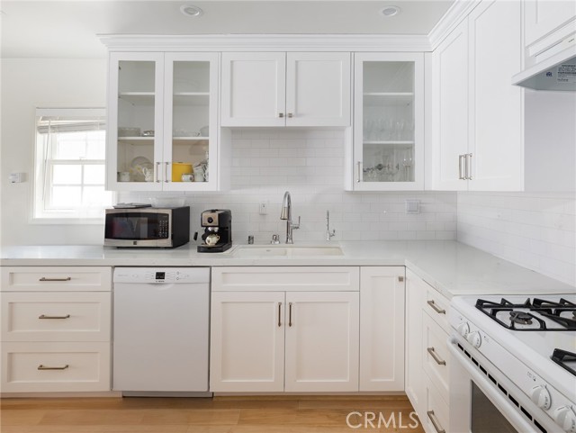 2708 Pine, Manhattan Beach, California 90266, 3 Bedrooms Bedrooms, ,2 BathroomsBathrooms,Residential,For Sale,Pine,SB25237088