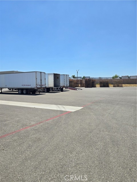 3130 Industrial Drive, Rialto CA: https://media.crmls.org/medias/f15e687c-e9e1-4fab-b244-399225f27a4b.jpg