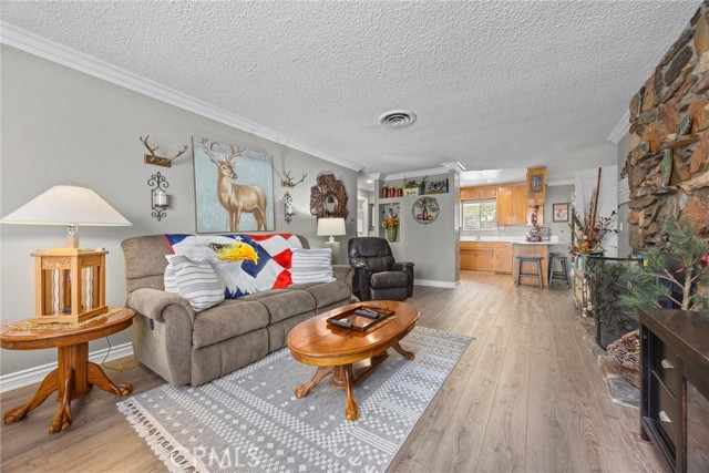119 Pine Drive, Kernville CA: https://media.crmls.org/medias/f15e74f8-f633-4d85-95a9-95a0c394252b.jpg
