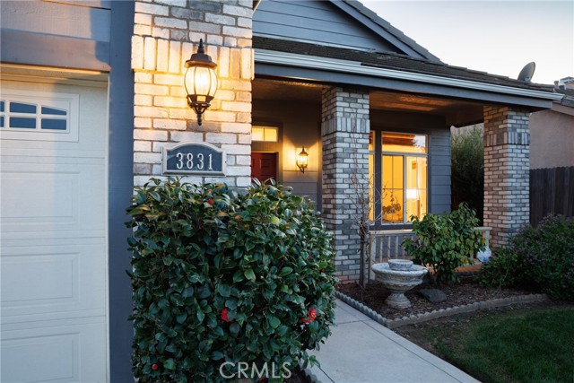 Detail Gallery Image 10 of 54 For 3831 Les Maisons, Santa Maria,  CA 93455 - 4 Beds | 2/1 Baths