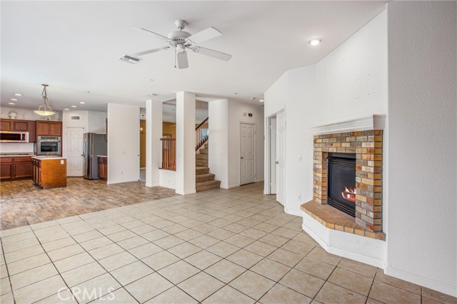 1802 Pummelo Drive, Redlands CA: https://media.crmls.org/medias/f15fc03e-7192-4df6-a1d6-9bbdfab891f7.jpg
