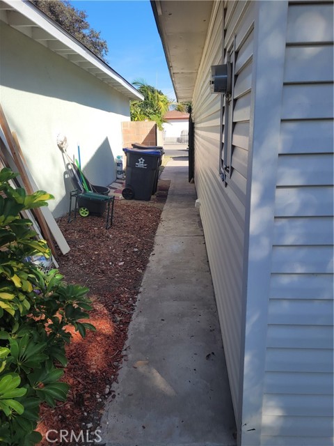 2006 S Poplar Street, Santa Ana, CA, 92704 2006 S Poplar Street, Santa Ana, CA, 92704