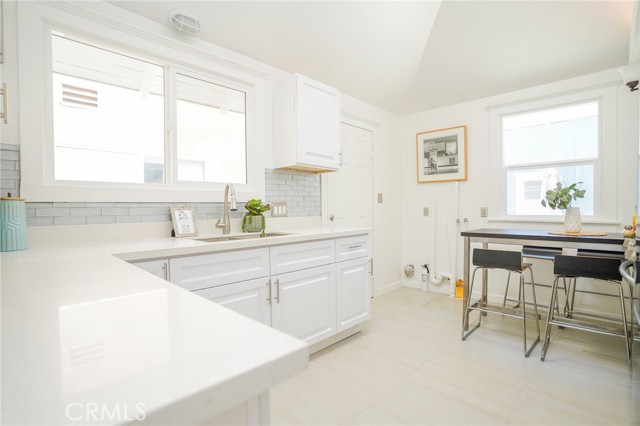 Detail Gallery Image 22 of 34 For 38 Dudley Ave, Venice,  CA 90291 - 6 Beds | 5 Baths