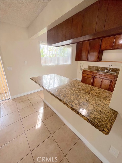 Detail Gallery Image 5 of 33 For 839 S Oaks Ave #D,  Ontario,  CA 91762 - 3 Beds | 1 Baths