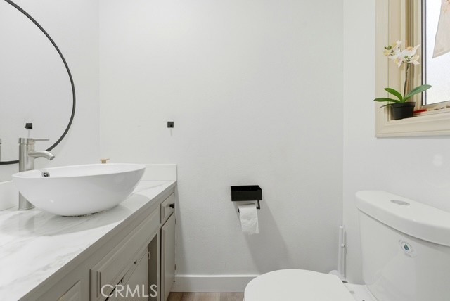 https://media.crmls.org/medias/f1622cf1-ad1d-4460-866a-55d3ea6675d1.jpg?preset=X-Large