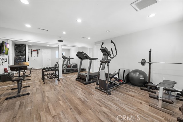 5834 Costello Avenue, Van Nuys CA: https://media.crmls.org/medias/f16362f8-4715-4490-a002-e656dfc8fc54.jpg