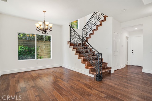 19900 Mariposa Creek Way Way, Porter Ranch CA: https://media.crmls.org/medias/f163a844-a97b-4892-a174-bc2cb6a98424.jpg