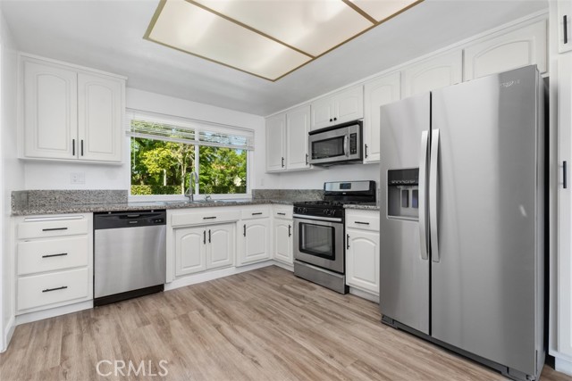 Detail Gallery Image 9 of 37 For 3521 Pecan St, Irvine,  CA 92606 - 4 Beds | 3 Baths