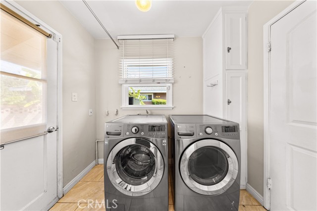 127 S Fernwood Street, West Covina CA: https://media.crmls.org/medias/f163c238-f6b6-48bb-a61e-7004223798ac.jpg