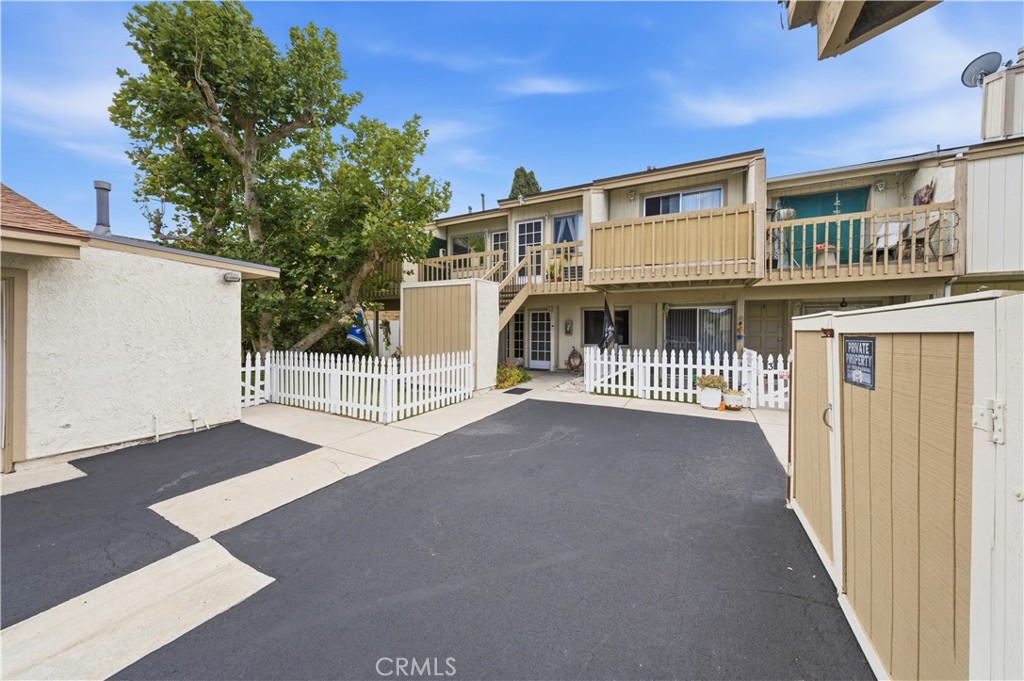 MLS #OC26119486 image #9