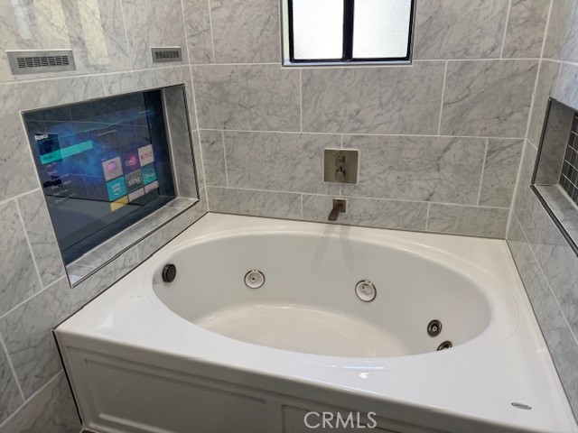 44128 Fine Circle, Lancaster CA: https://media.crmls.org/medias/f1648d4b-fbcb-4881-8ae4-f97a99a69418.jpg