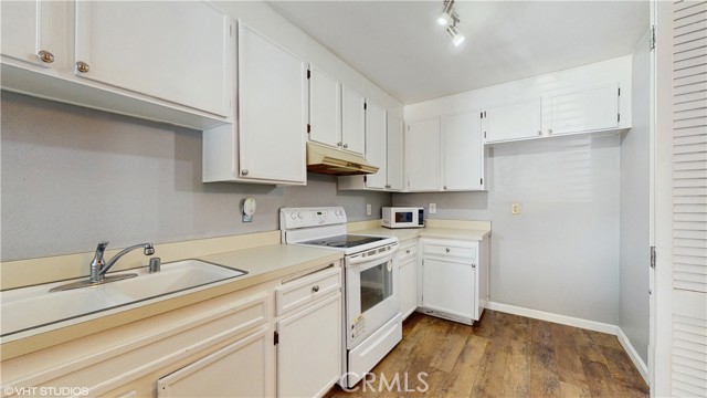 Detail Gallery Image 7 of 23 For 9020 Newport Ave #17,  Fontana,  CA 92335 - 2 Beds | 2 Baths