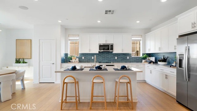 Front Image Thumbnail for CRSW25271804