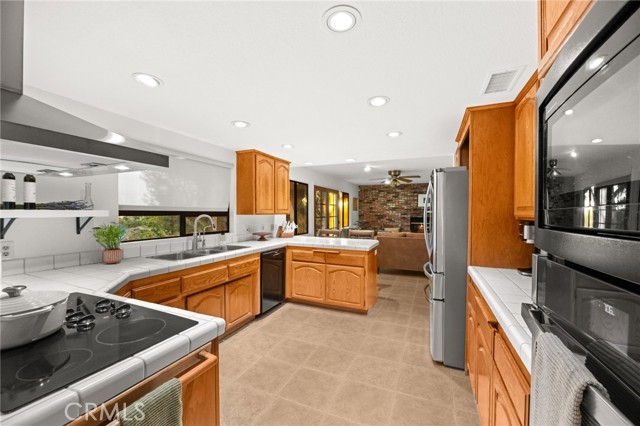 Detail Gallery Image 21 of 75 For 41590 De Portola Rd, Temecula,  CA 92592 - 5 Beds | 3 Baths