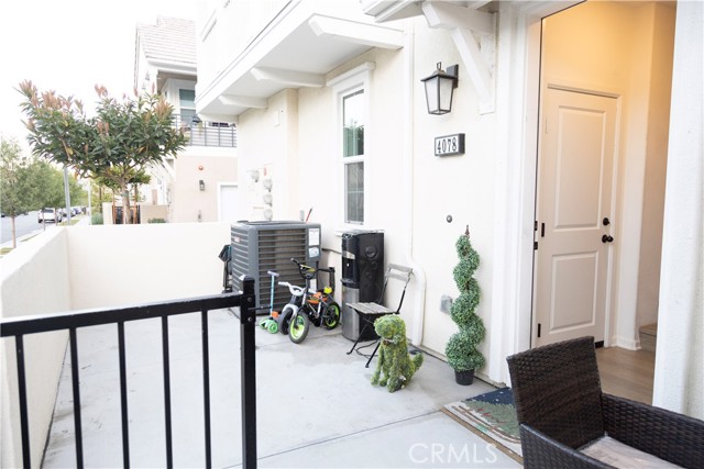 Detail Gallery Image 4 of 33 For 4078 Summer Way, Corona,  CA 92883 - 3 Beds | 2 Baths