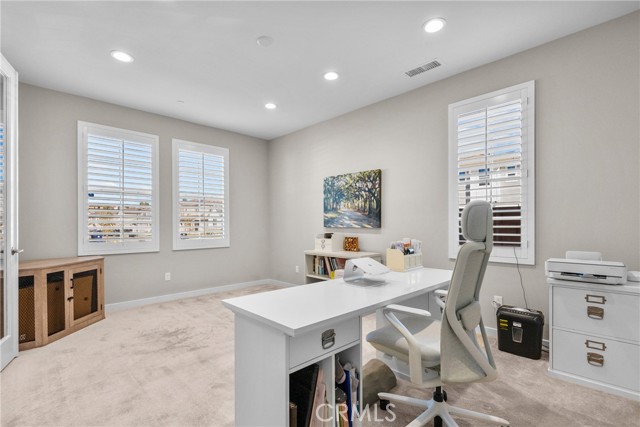 Detail Gallery Image 15 of 56 For 28332 Clarion, Canyon Country,  CA 91350 - 5 Beds | 4/1 Baths