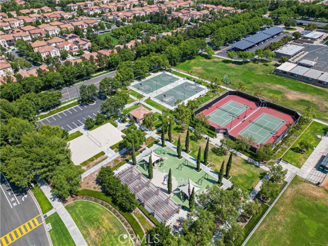 52 Norwich, Irvine CA: https://media.crmls.org/medias/f16872d1-3803-44a8-9338-9974dd29962c.jpg