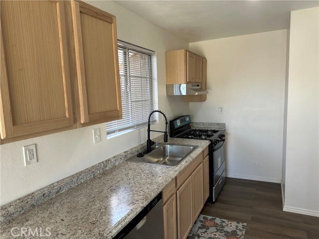 38726 E 31st E Street, Palmdale CA: https://media.crmls.org/medias/f1687e94-6835-466b-acd9-458e2fde7053.jpg