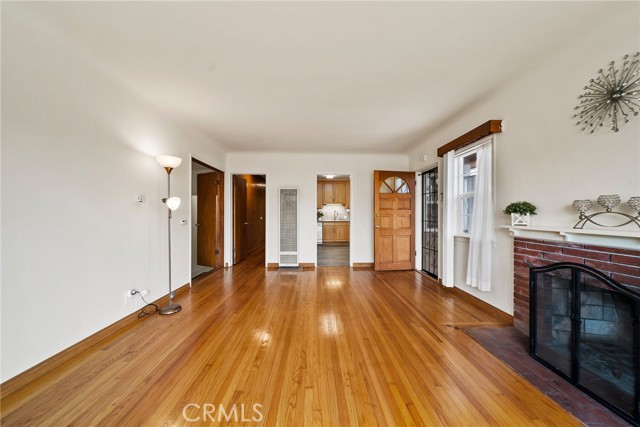 Detail Gallery Image 2 of 24 For 2034 W 165th St, Torrance,  CA 90504 - 3 Beds | 2 Baths