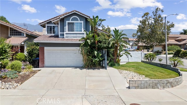 10798 Zinfandel Street, Rancho Cucamonga CA: https://media.crmls.org/medias/f1695673-5c0b-4e2a-8cfd-b2573124355e.jpg