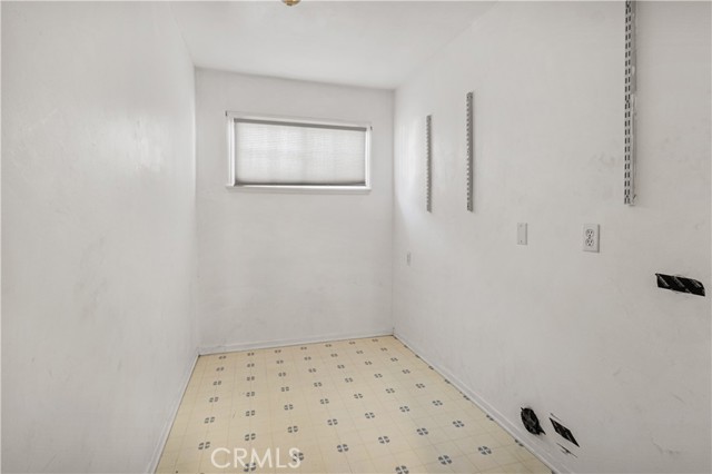 Detail Gallery Image 30 of 47 For 17361 Parthenia, –,  CA 91325 - 5 Beds | 4 Baths