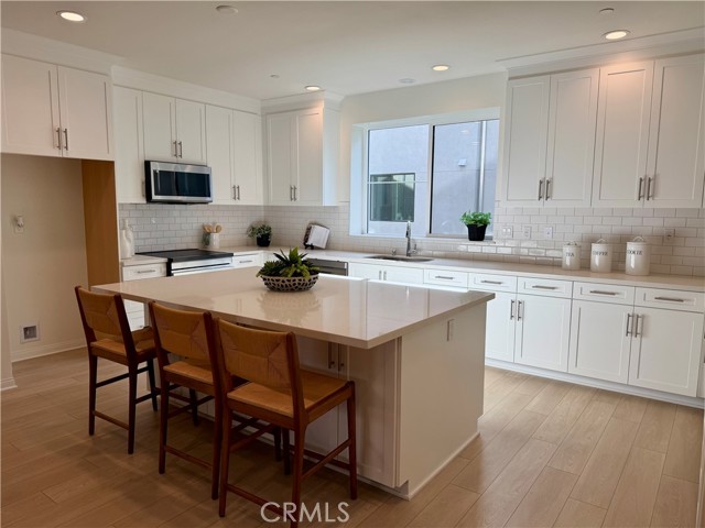 Detail Gallery Image 8 of 29 For 5876 Linden Ave #3, Long Beach,  CA 90805 - 3 Beds | 3/1 Baths